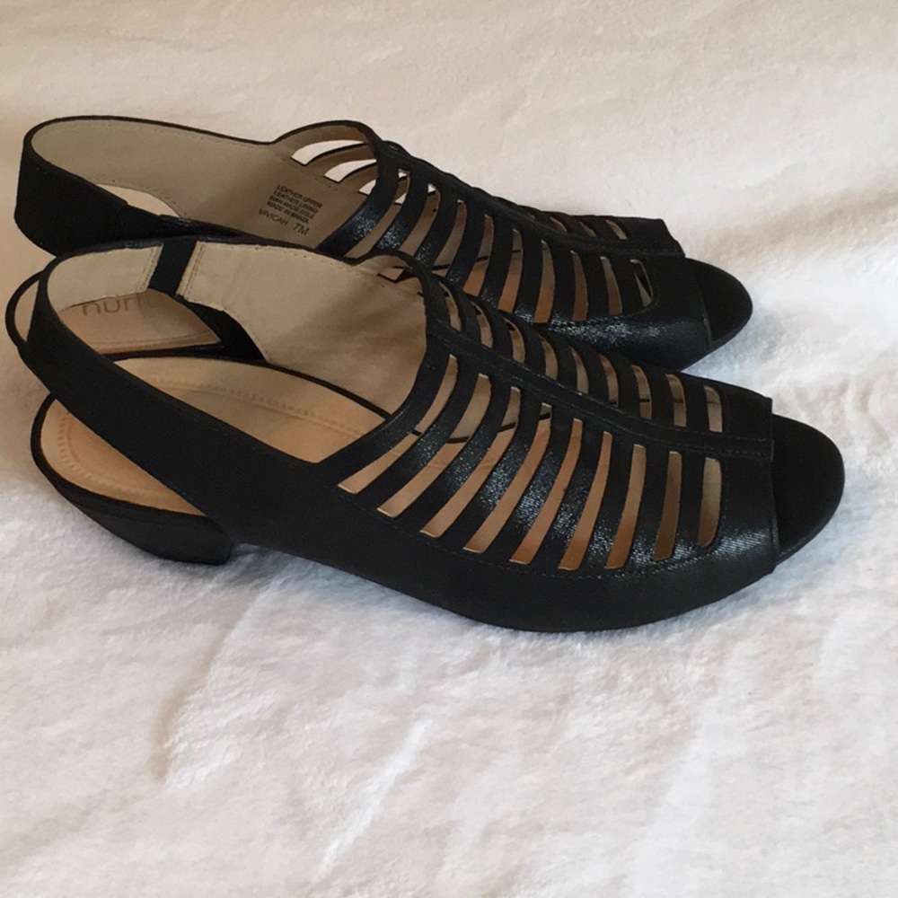 Nurture Black leather dress sandal, size 7